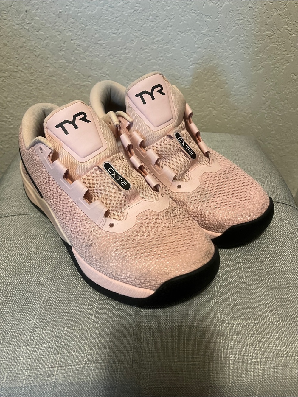 Women’s TYR CXT-2, size 8